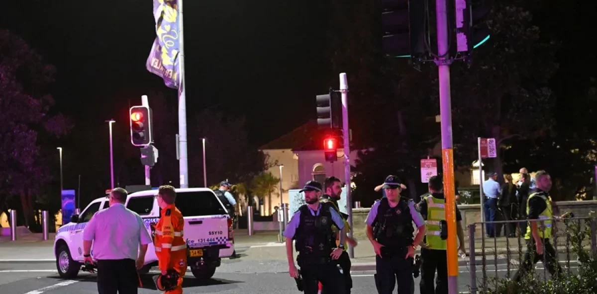 Deja 12 muertos y 29 heridos tiroteo contra celebración judía en playa de Sidney, Australia