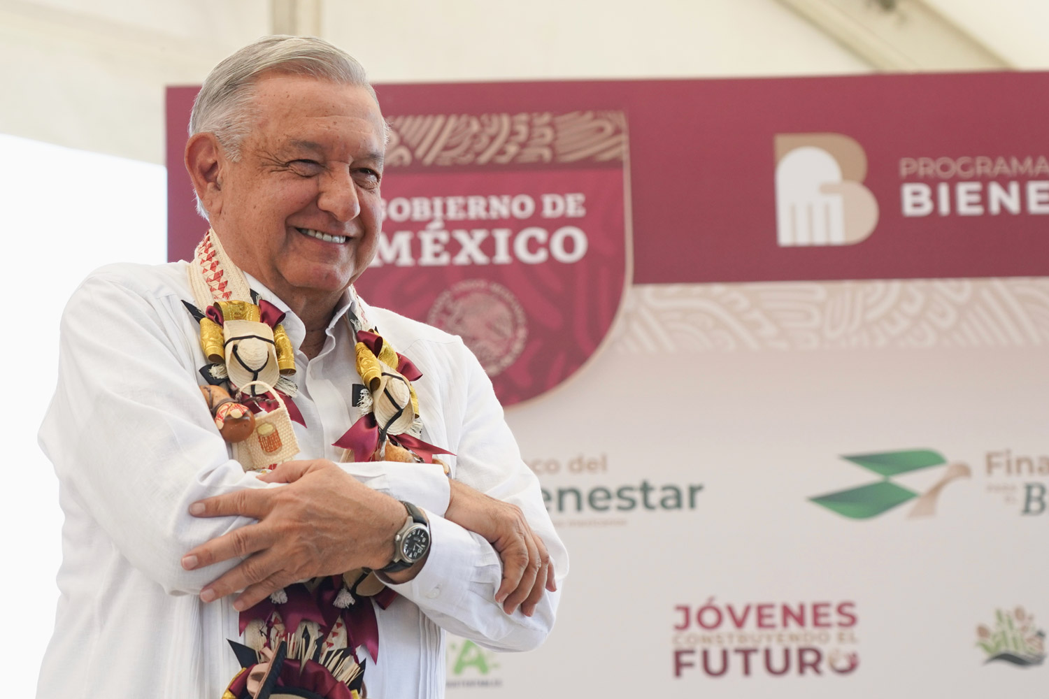 Reafirma el presidente López Obrador su compromiso de reconstruir 250 mil viviendas dañadas por el huracán Otis
