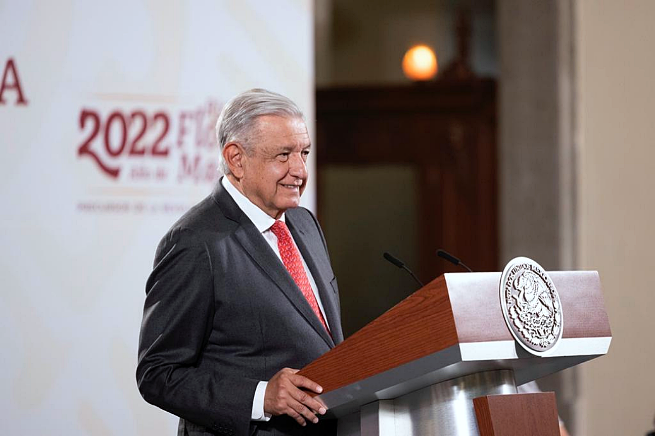 Influenza aviar no pone en riesgo la vida de las personas: López Obrador