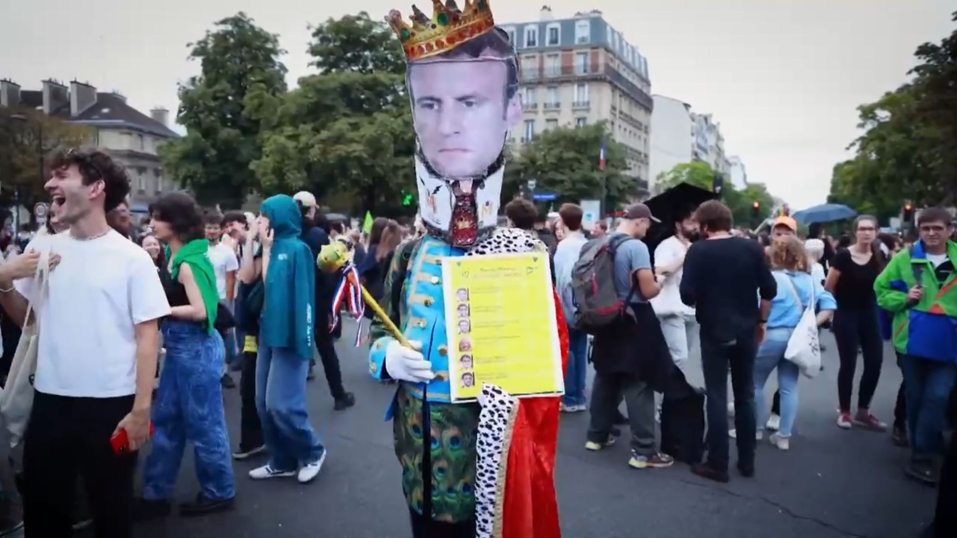 Admite Asamblea Nacional de Francia moción para destituir al presidente Emmanuel Macron