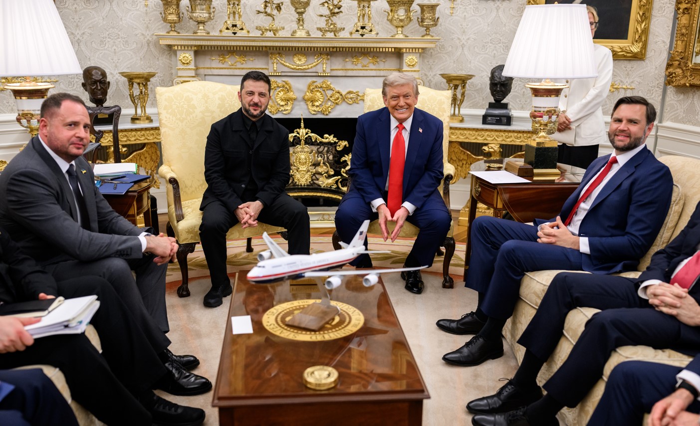 Fija Trump plazo de “una o dos semanas” para definir avances en la paz entre Rusia y Ucrania