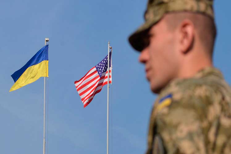 Se detiene el envío de ayuda de Estados Unidos a Ucrania