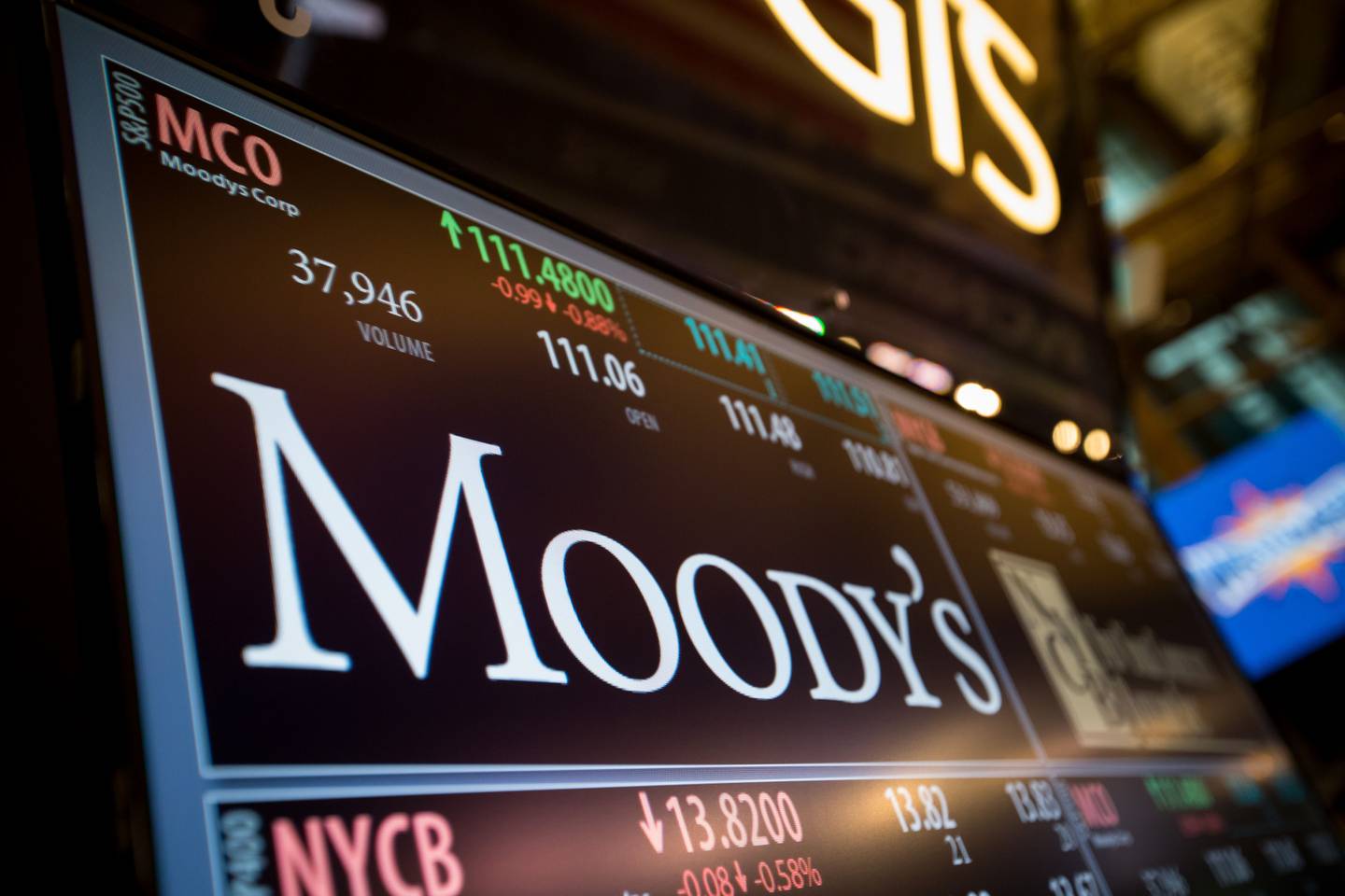 Moody´s rebaja calificaciones crediticias de bancos en México y de la CFE