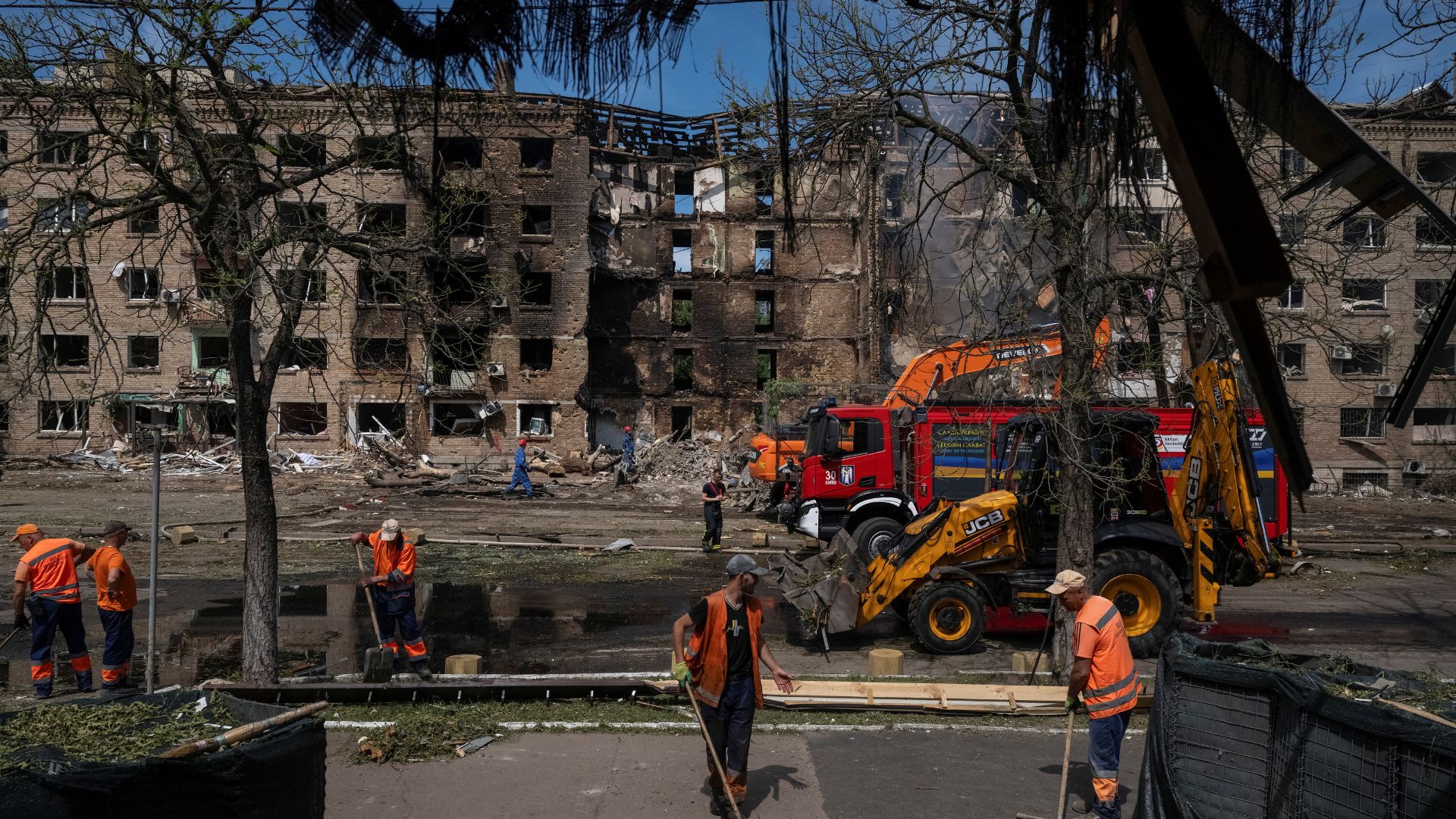 Lanza Rusia masivo ataque contra Ucrania con drones y misiles hipersónicos; Kiev reporta cuatro muertos y casi 100 heridos