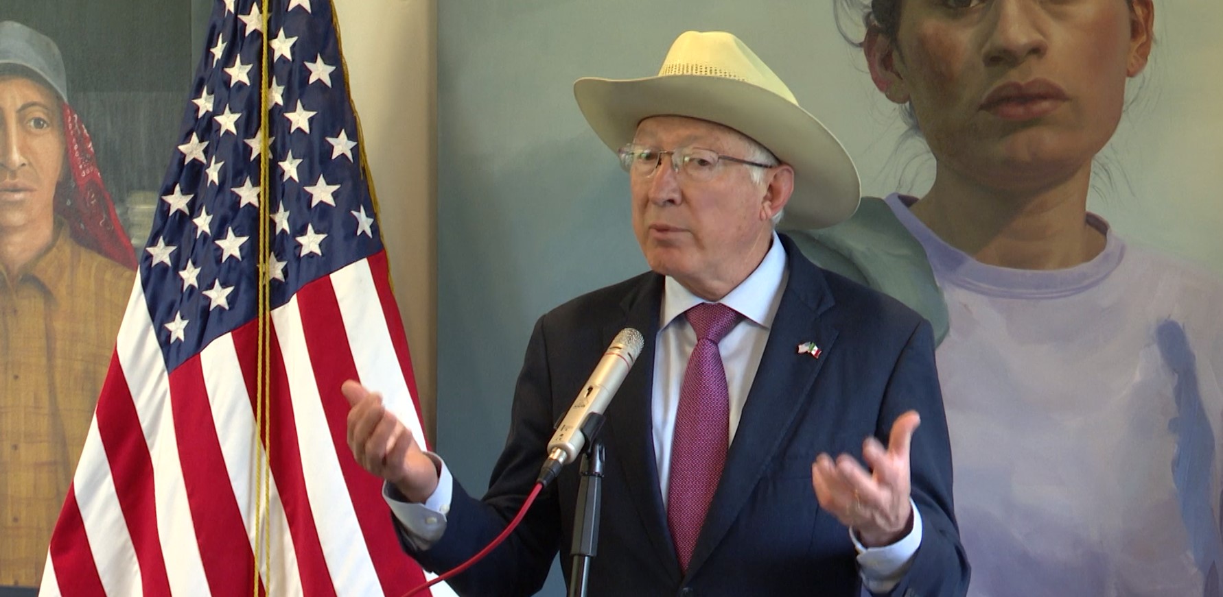 Asegura embajador de EEUU, Ken Salazar, que respeta la soberanía de México