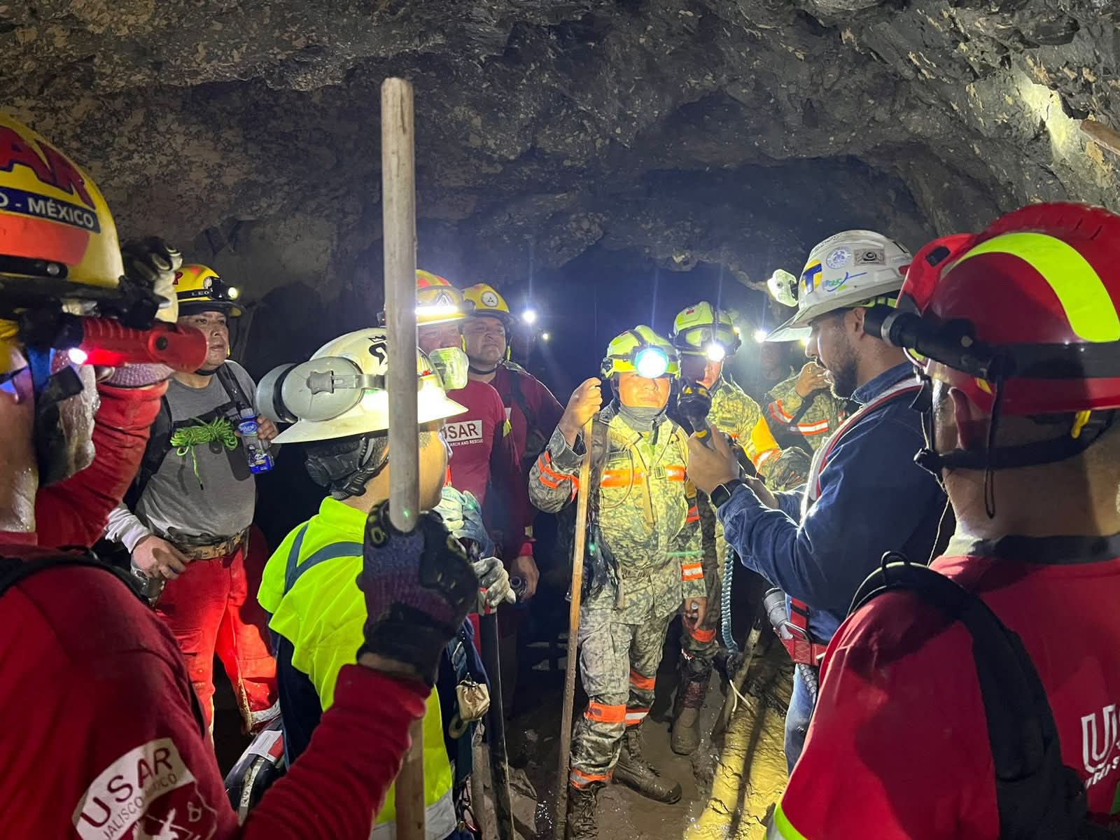 Localizan con vida a segundo trabajador de la mina Santa Fe, en Rosario, Sinaloa