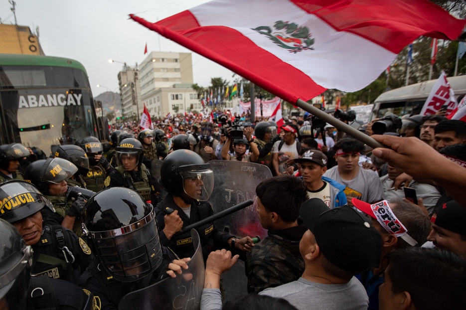 Mueren 17 personas más en protestas de Perú; suman 46 fallecidos