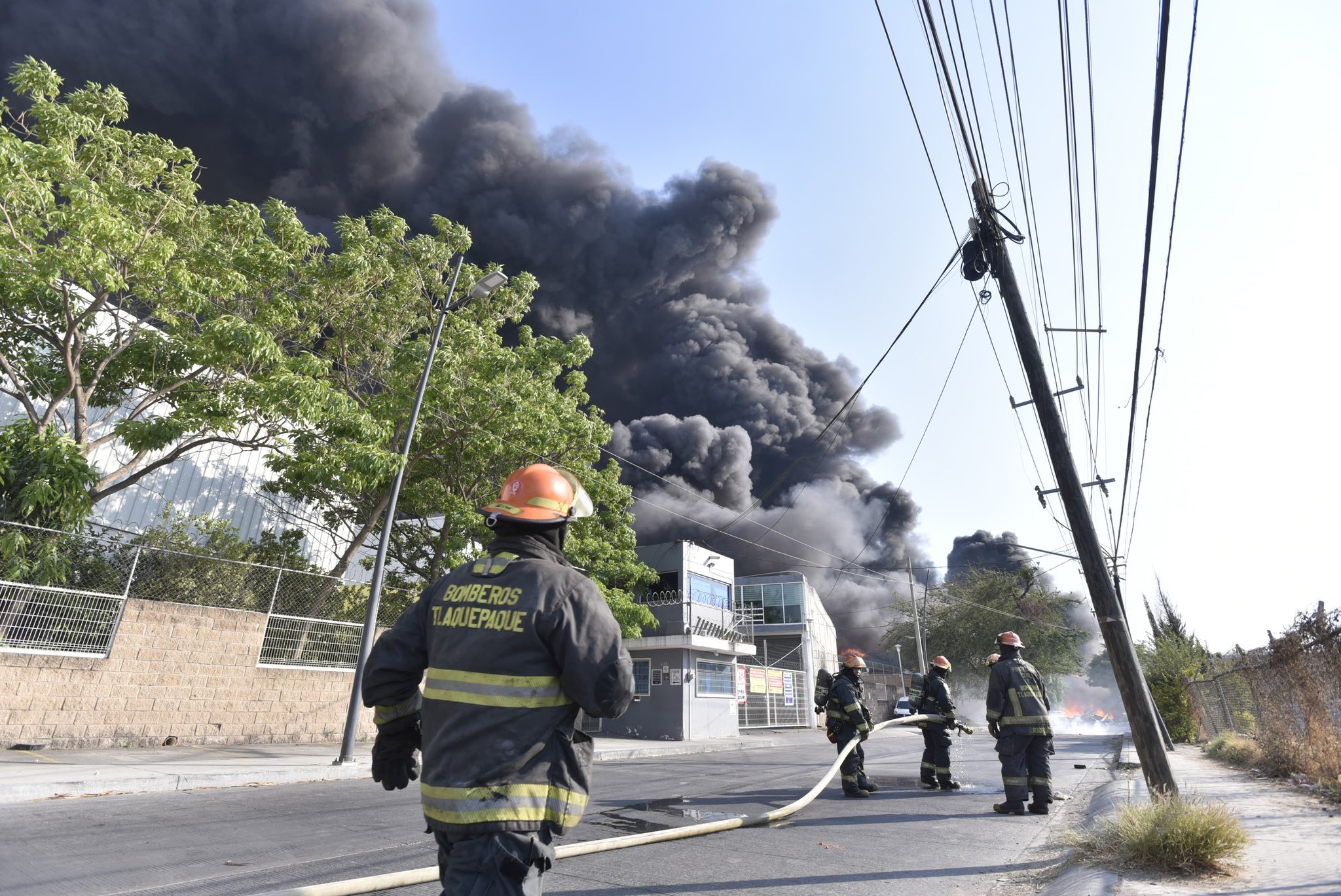 Deja explosión en Jalisco al menos 13 personas heridas