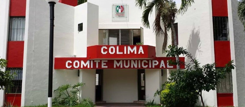Renuncian 126 militantes al PRI en Colima, incluyendo la alcaldesa de la capital