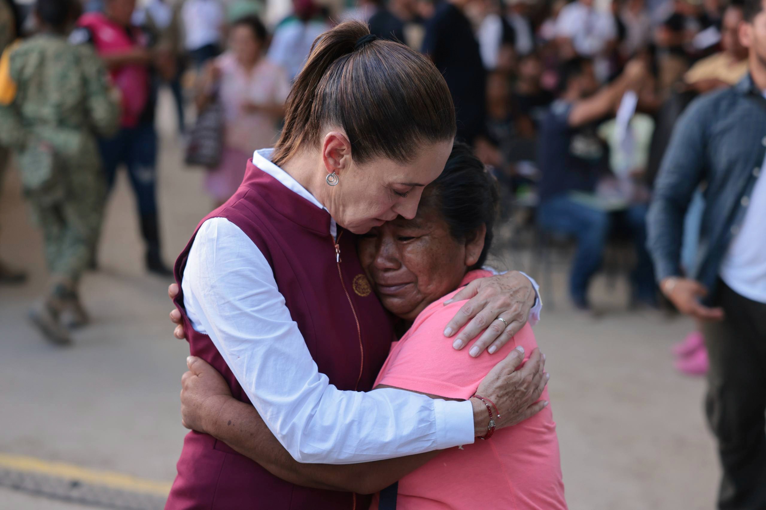 Recorre la presidenta Claudia Sheinbaum Álamo, Veracruz, y refrenda el apoyo del Gobierno de México a damnificados por las lluvias