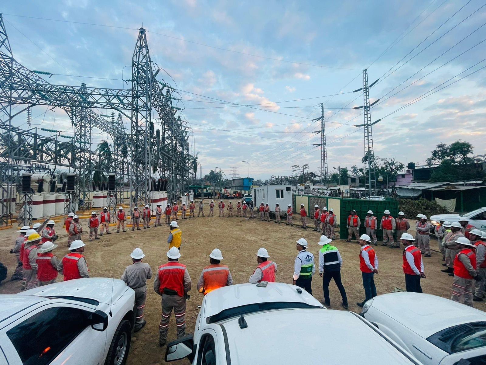 65% de avance en el restablecimiento de la electricidad en Guerrero: CFE