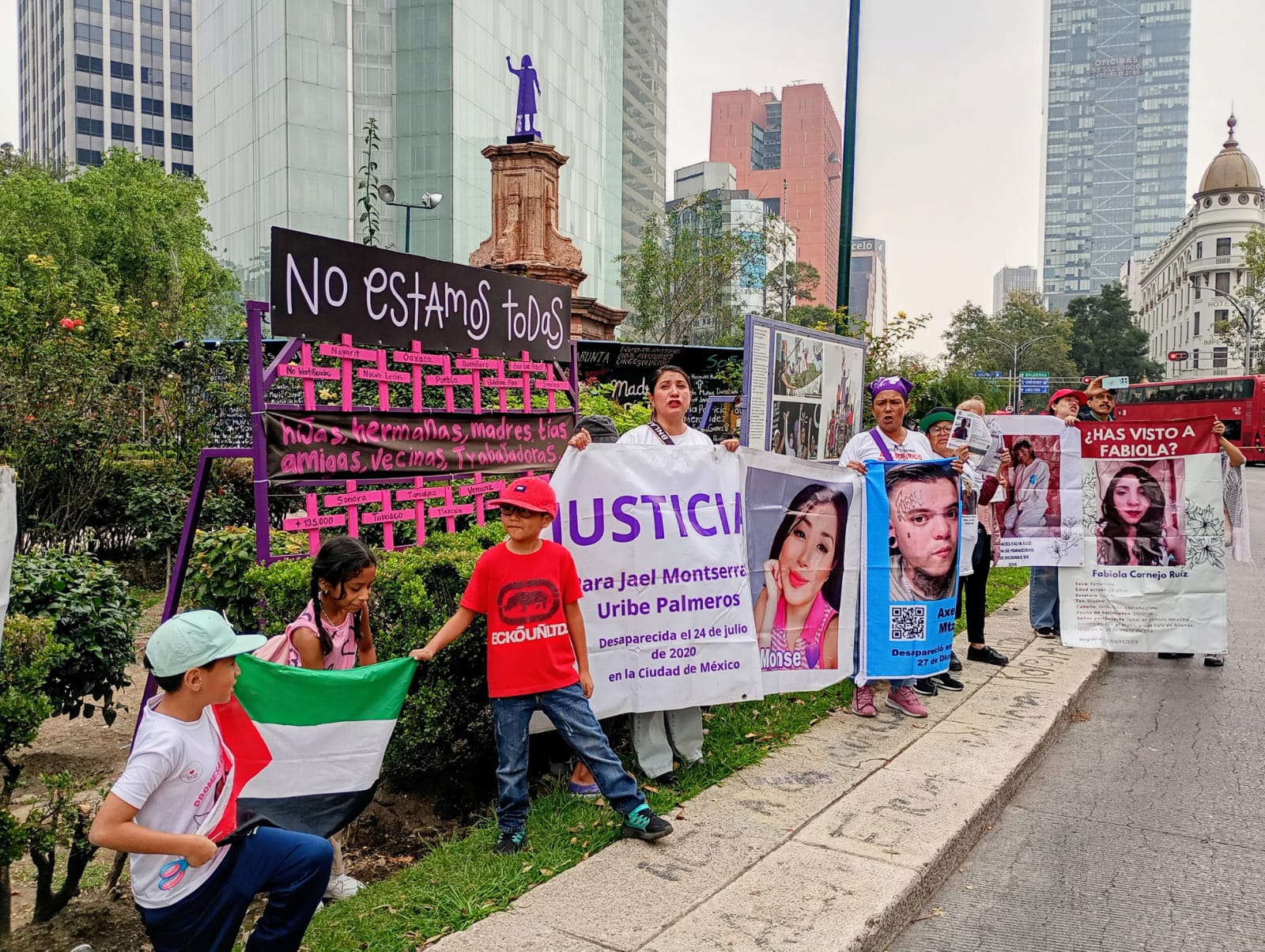 Inauguran Jardín de la Memoria durante 4° aniversario de la Glorieta de las Mujeres que Luchan