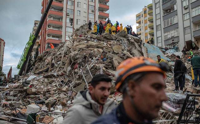 Registran más de 39 mil personas muertas tras los terremotos en Turquía y Siria