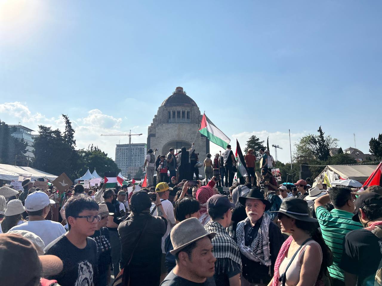 Se pinta la CDMX de negro, rojo, verde y blanco: miles de personas marcharon contra la violencia en Palestina
