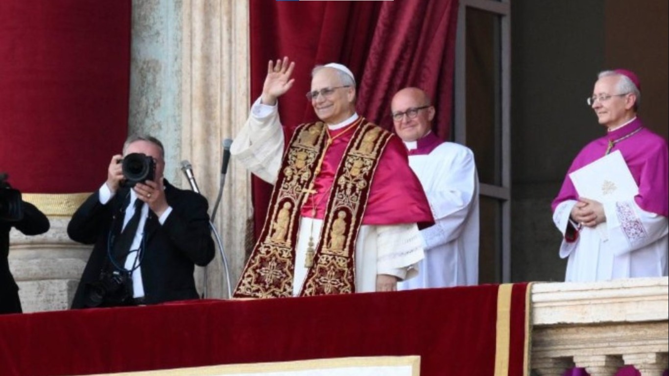 Bendición Urbi et Orbi, a la ciudad y al mundo, del Papa León XIV