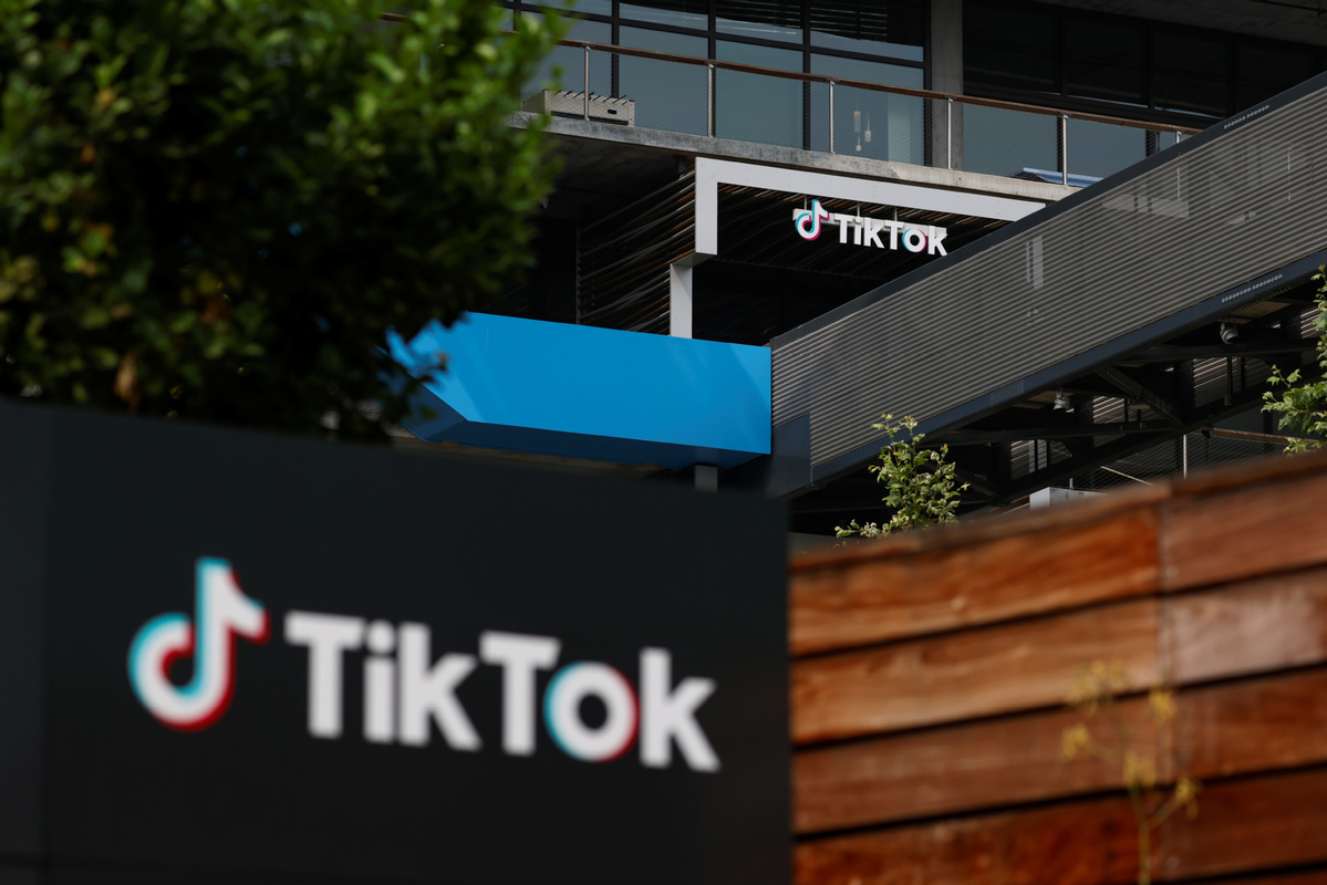 Demandan estados a TikTok por perjudicar a usuarios más jóvenes en Estados Unidos