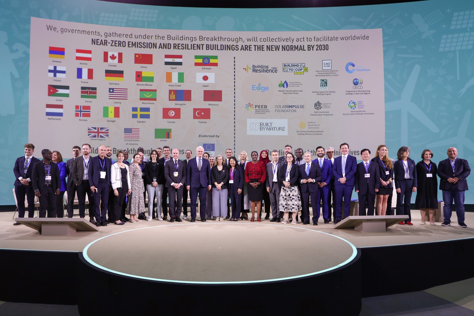 Apoyan más de 100 países la reducción gradual del uso de combustibles fósiles en la COP28