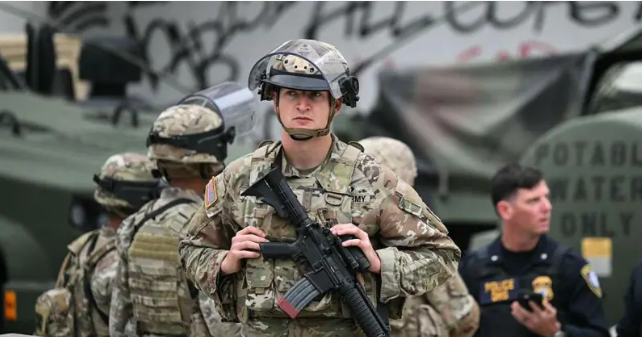 Analiza Condado de Los Ángeles declarar estado de emergencia ante redadas del ICE en la entidad