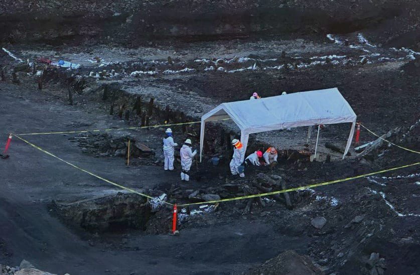Localizan y resguardan restos humanos en la mina El Pinabete; serán analizados para su identificación