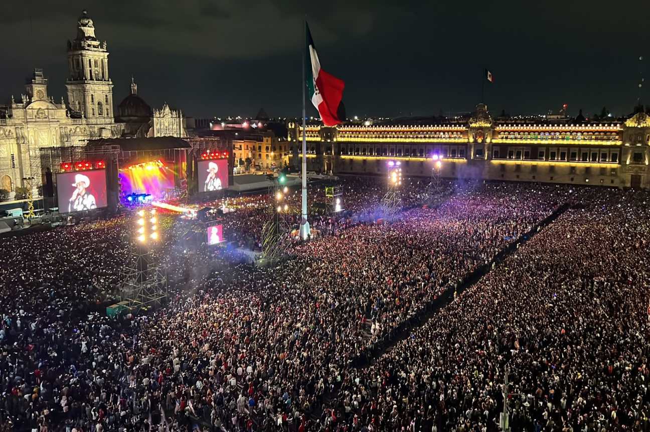 GRUPO FIRME, de los camiones de Tijuana al Récord en el Zócalo