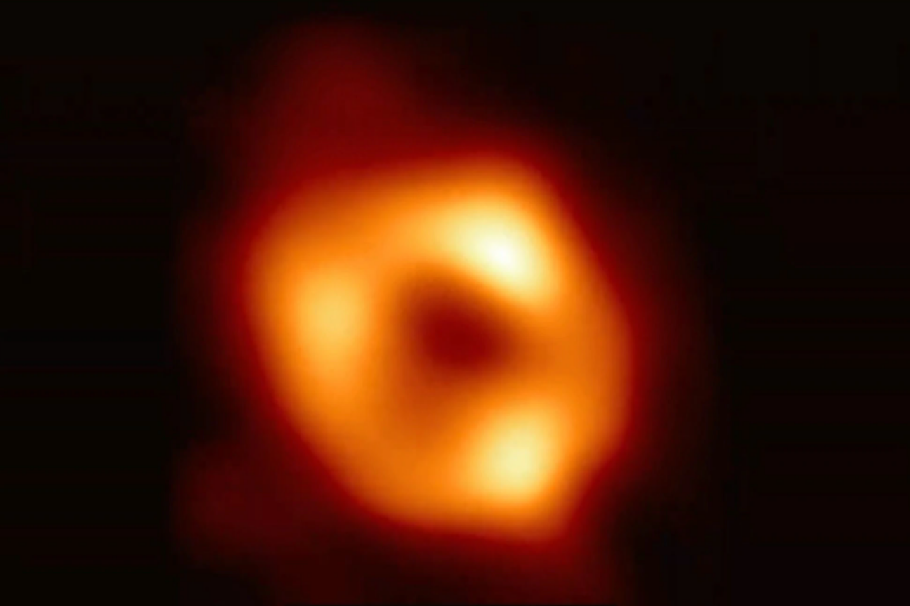 Sagitario a*, el agujero negro supermasivo ubicado en el centro de la Vía Láctea
