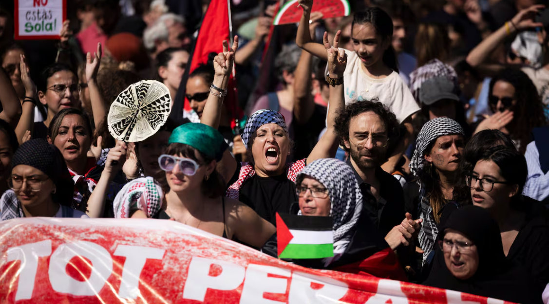 Marchan cientos de miles de personas en España en apoyo a Palestina