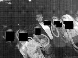 Revelaron nuevas fotos del patrimonio de Epstein que involucran a Donald Trump