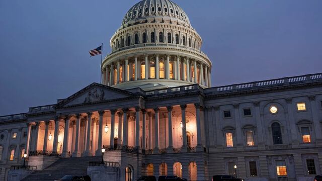 Aprueba Senado de EE.UU. iniciativa para limitar poderes de guerra de Trump sobre Irán
