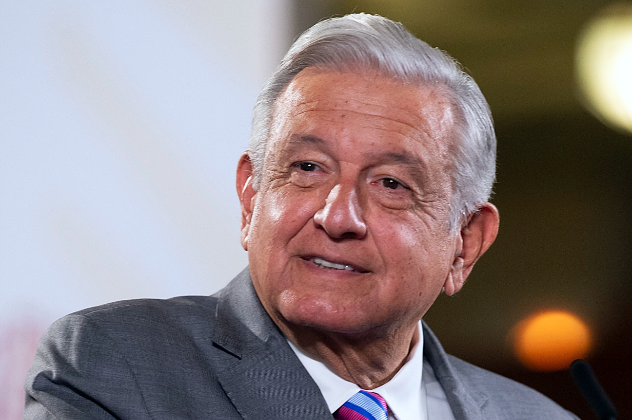 Impiden amparos el cambio en la titularidad de la PRODECON: López Obrador