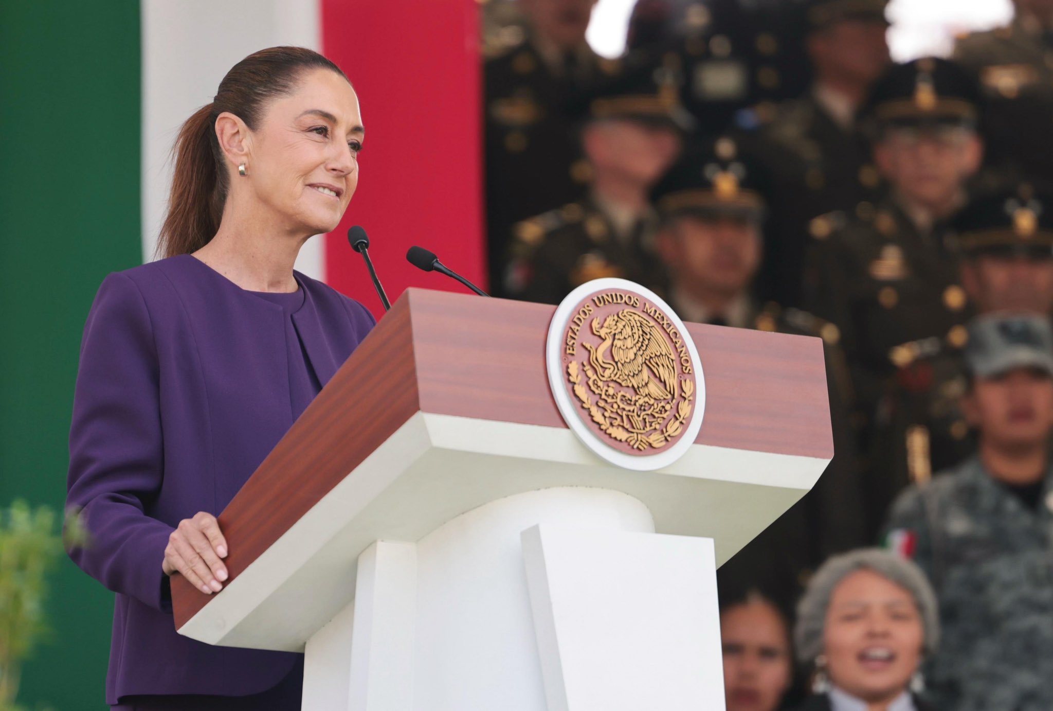 Conmemora Claudia Sheinbaum el Día Internacional de la Mujer con homenaje a mujeres integrantes de las Fuerzas Armadas