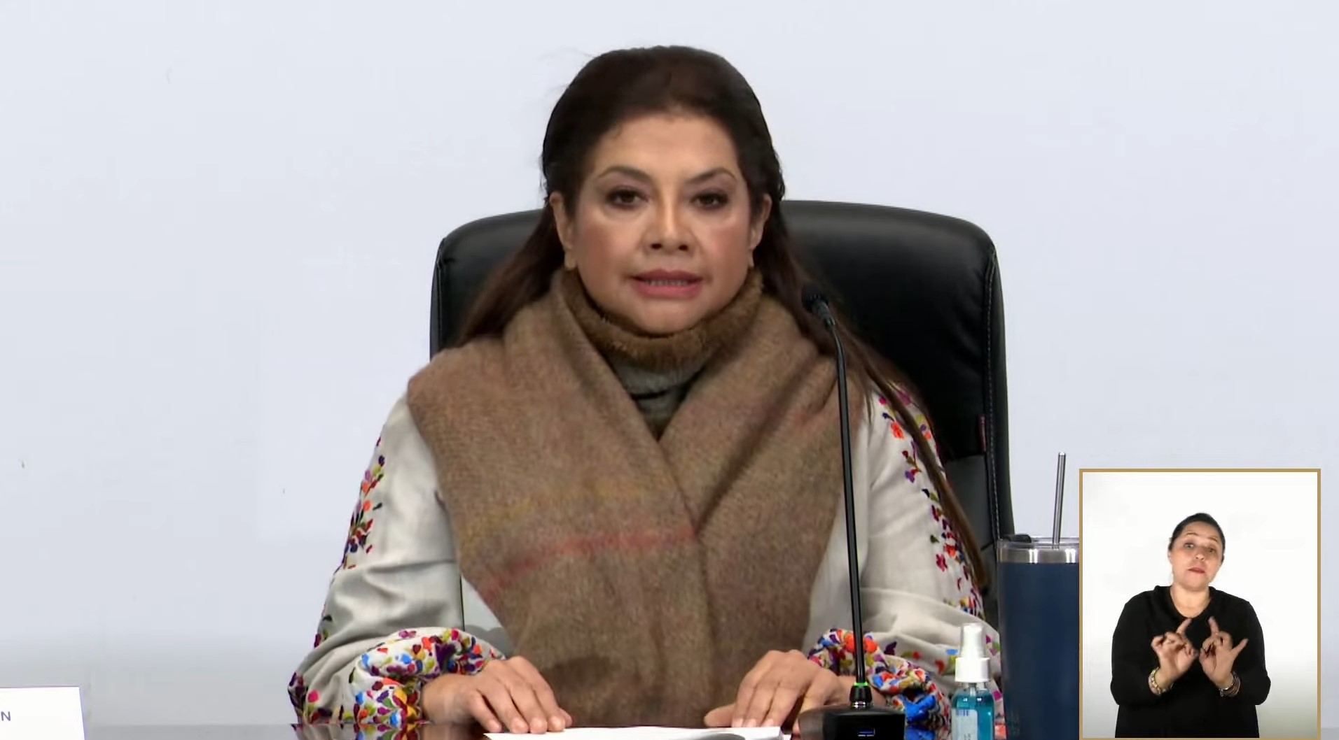 Desmiente Clara Brugada represión en protesta del 15 de noviembre; "No se utilizaron balas de goma ni gas lacrimógeno"