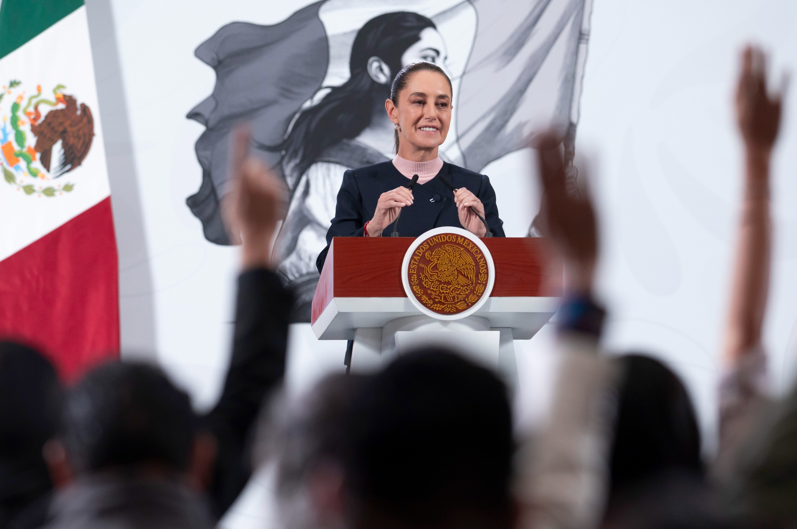 Rechaza Claudia Sheinbaum cancelación de vuelos a EEUU desde el AIFA y pide reunión con autoridades estadounidenses