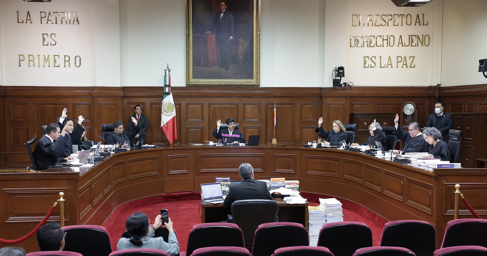 Publica SCJN sentencias que permiten cobrar deudas fiscales de Grupo Salinas