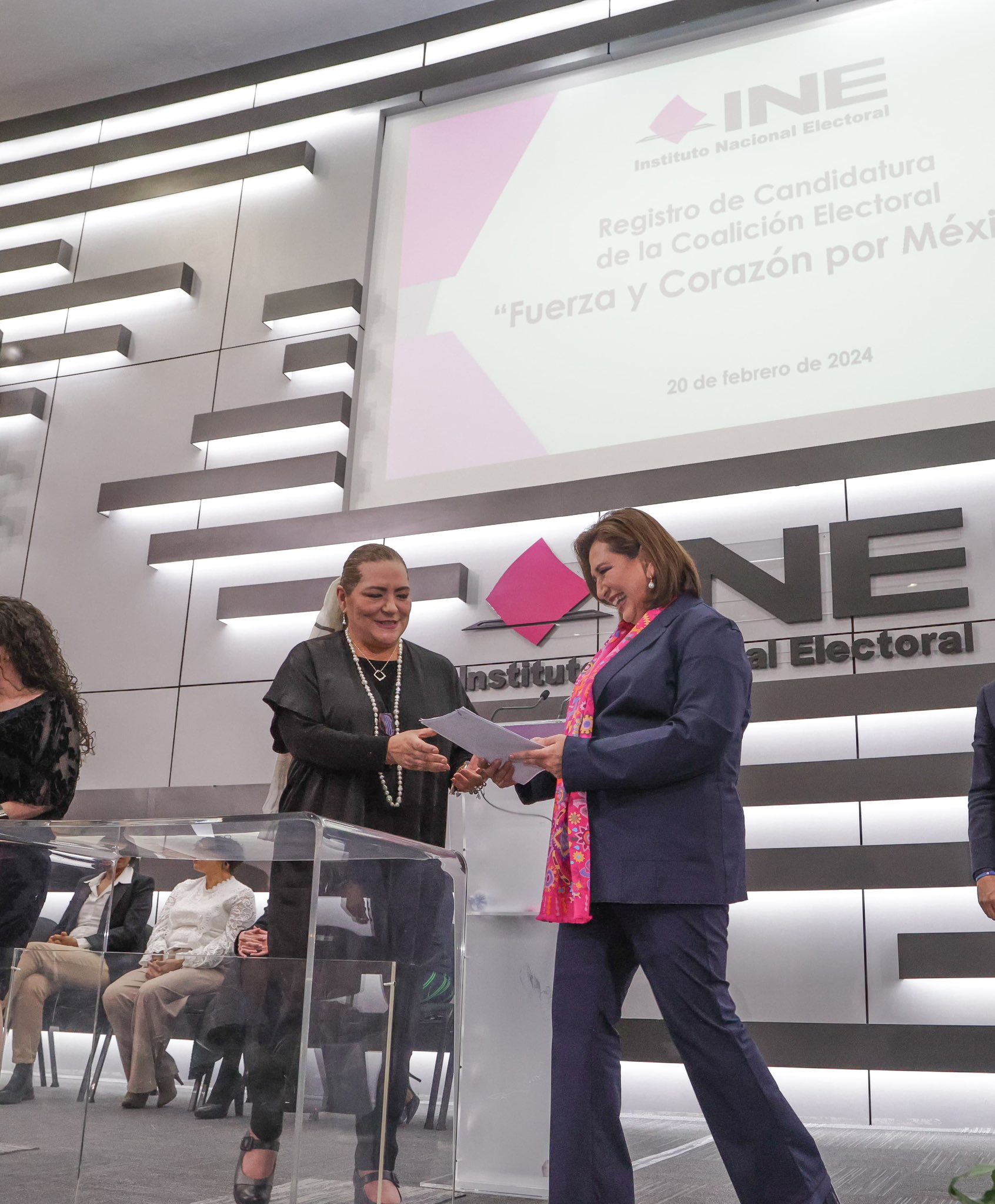 Se registra Xóchitl Gálvez como candidata a la Presidencia ante el INE