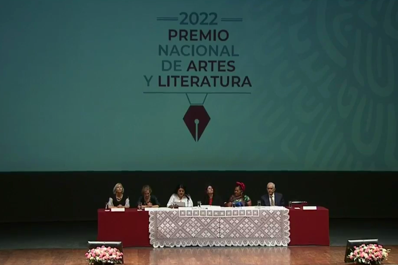 Entregan el Premio Nacional de Artes y Literatura 2022