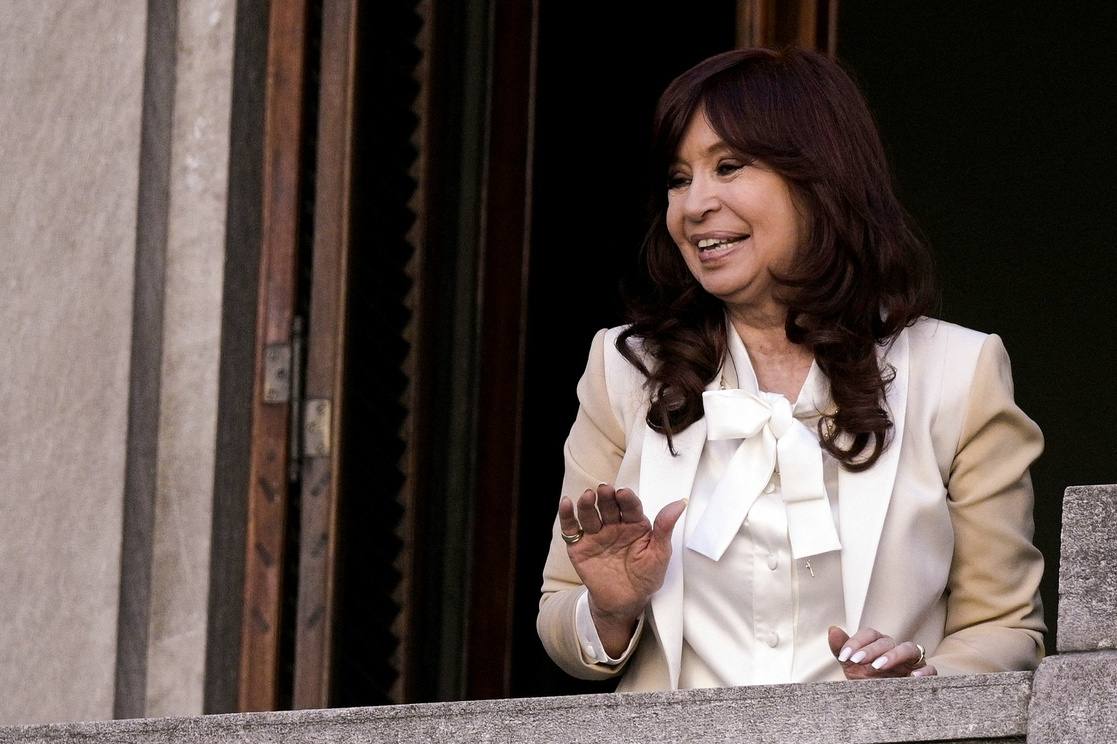 Condenan a la expresidenta de Argentina, Cristina Kirchner, a 6 años de prisión por presunta corrupción