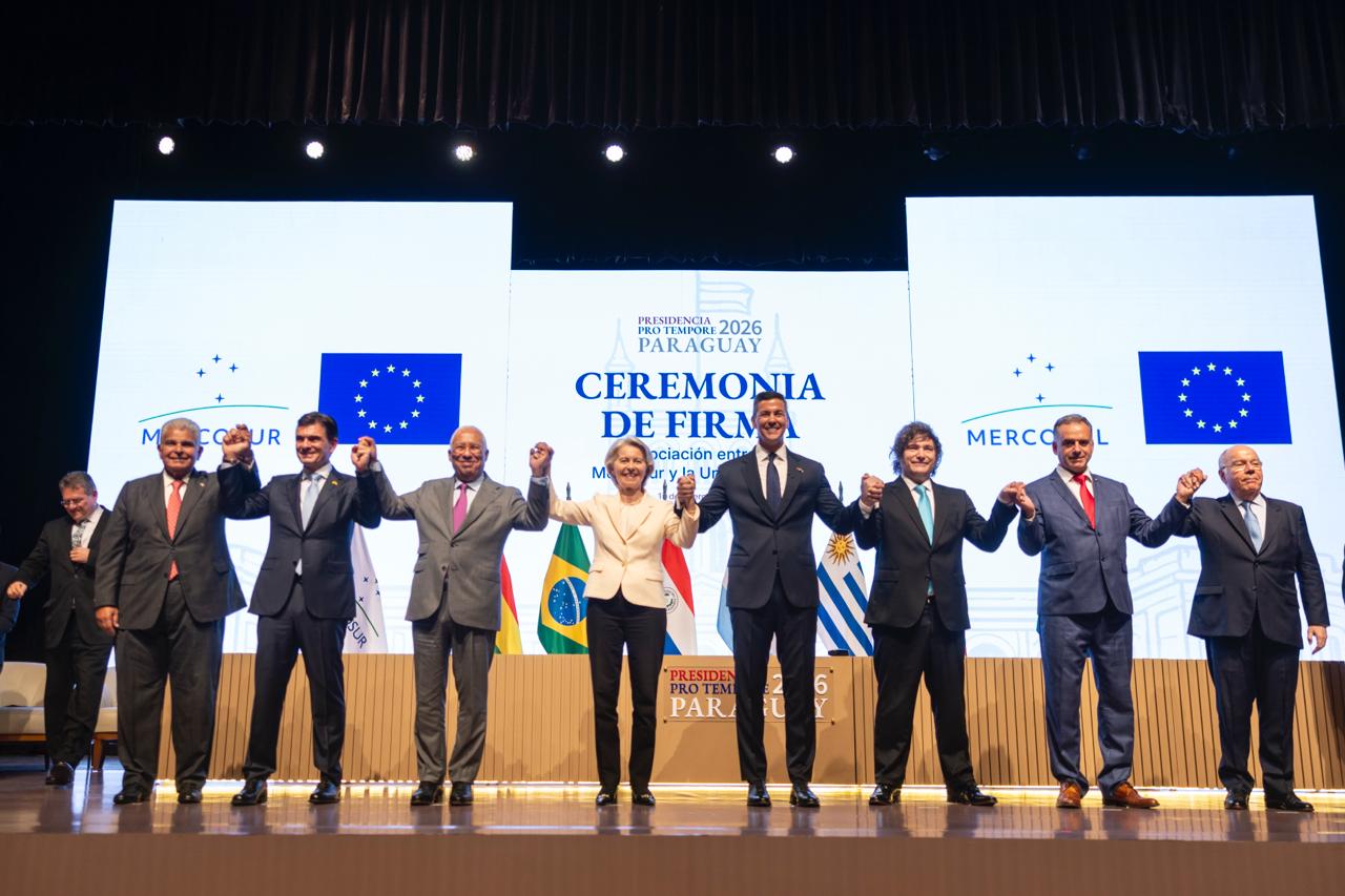Firman UE y Mercosur histórico acuerdo comercial tras 25 años de negociación