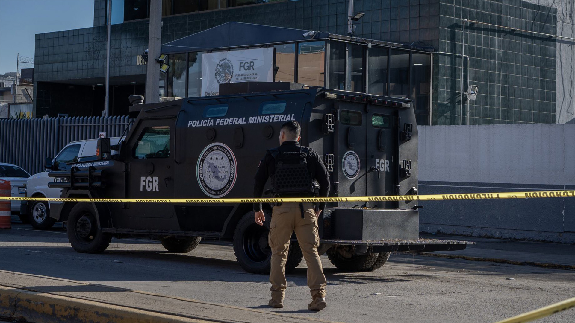 Detienen en Guerrero a servidor público vinculado a delincuencia organizada y relacionado con el caso Ayotzinapa