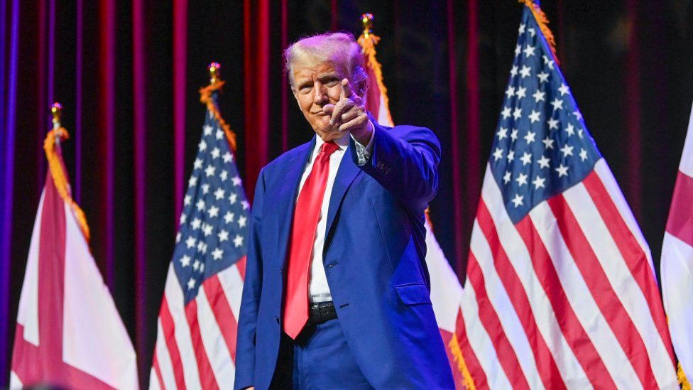 Asegura Donald Trump que ya no se concentrará en la paz tras no haber recibido el Premio Nobel