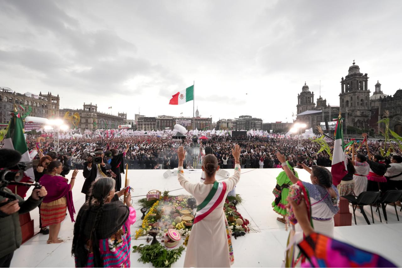 La toma de protesta histórica, entre luces y sombras