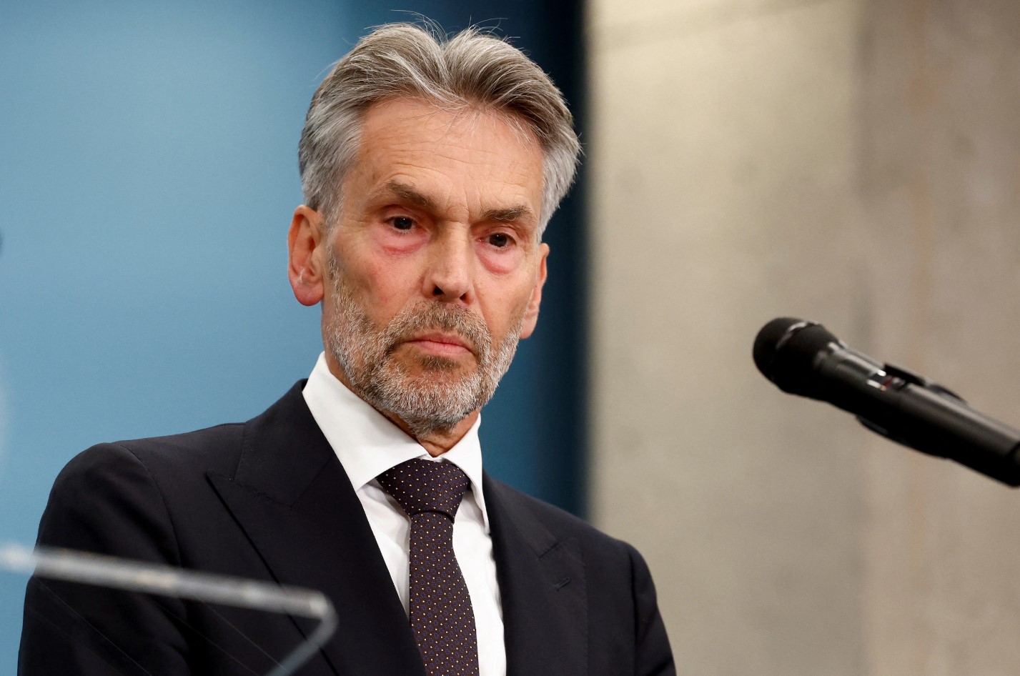 Dimite el primer ministro de Países Bajos tras la salida del partido de ultraderecha de la coalición