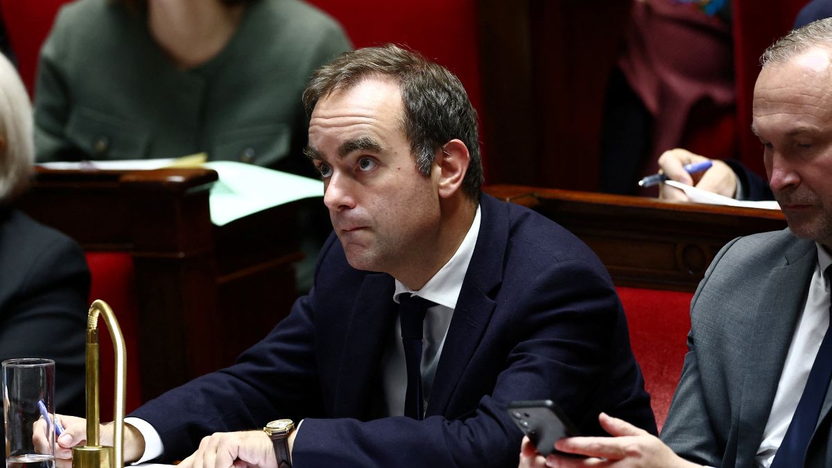 Anuncia Sébastien Lecornu la suspensión de la reforma de pensiones