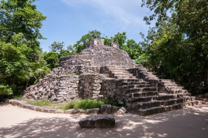Xcaret da al INAH sólo 0.21% de sus ganancias para mantener zonas arqueológicas