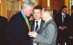 Vladimir Putin and Bill Clinton discussed current issues of  Russian-American cooperation and the international agenda at a business  lunch • President of Russia