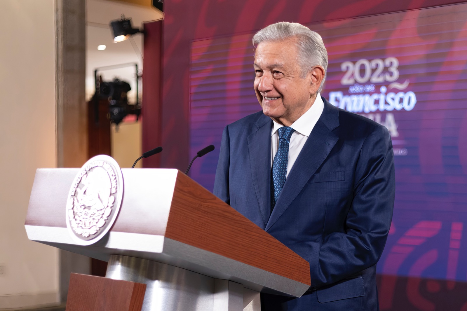 “Lo importante es que sea gente íntegra”, López Obrador sobre elección de consejeros del INE