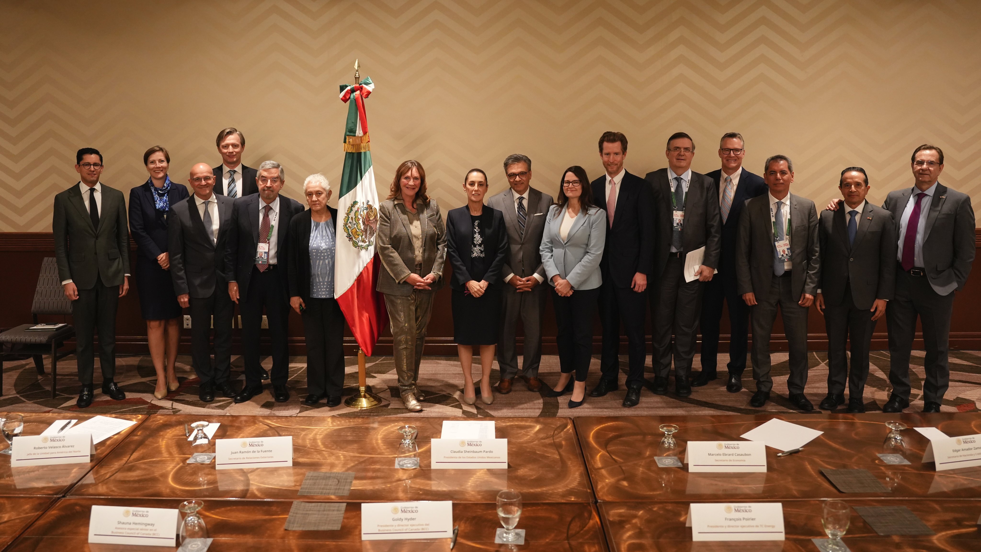 Participa Claudia Sheinbaum en reunión con empresarios de Canadá en el marco del G7