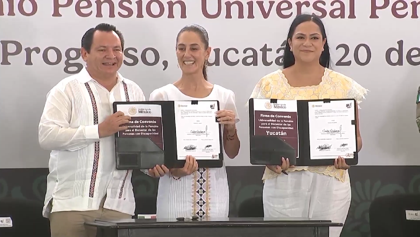 Firma Claudia Sheinbaum convenio en Yucatán para que la pensión para personas con discapacidad sea universal en la entidad