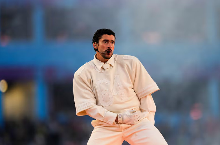 Aprueban 60% de estadounidenses el mensaje de Bad Bunny en el Super Bowl LX, revela encuesta