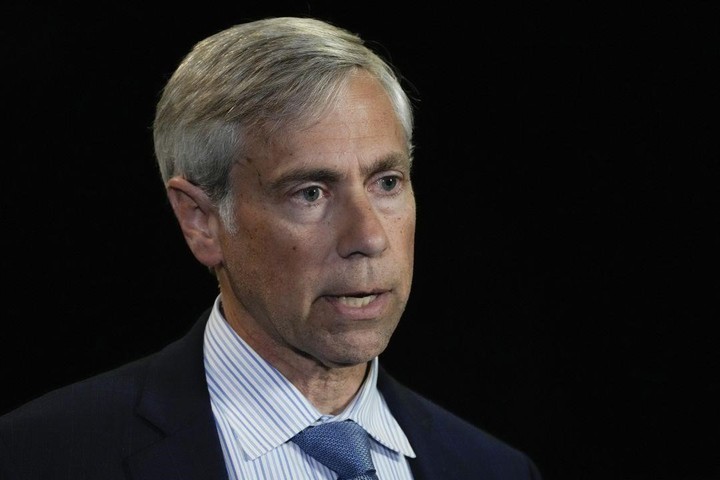 Defenderá a Nicolás Maduro, Barry Pollack, abogado de Julián Assange