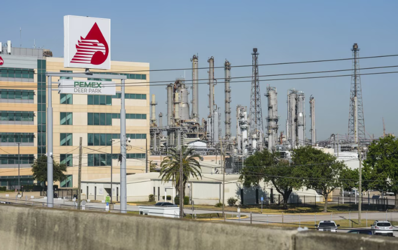 Contiene Pemex derrame de diésel en Deer Park